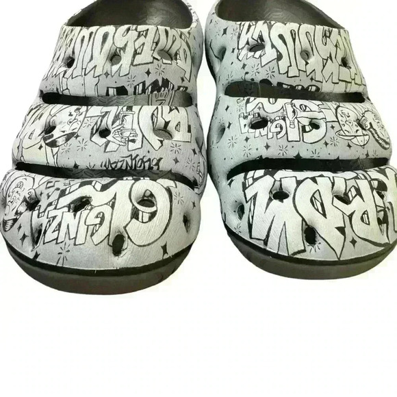 KEEN Men's Yogui Arts Clog US 13 EU 47 EUC light weight GREY graffiti - Picture 5 of 11